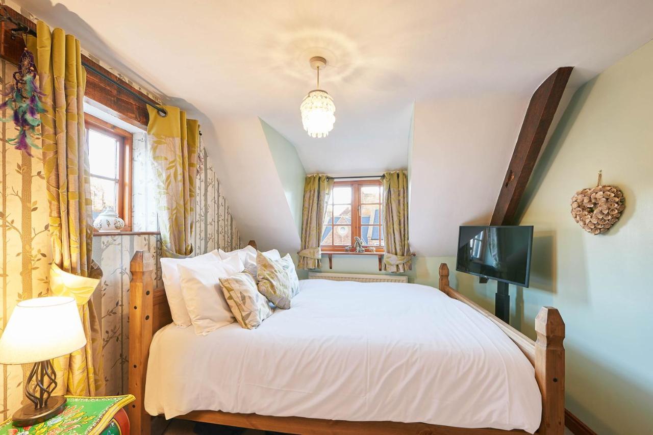 Apartment Host & - Oldcorn Whitby