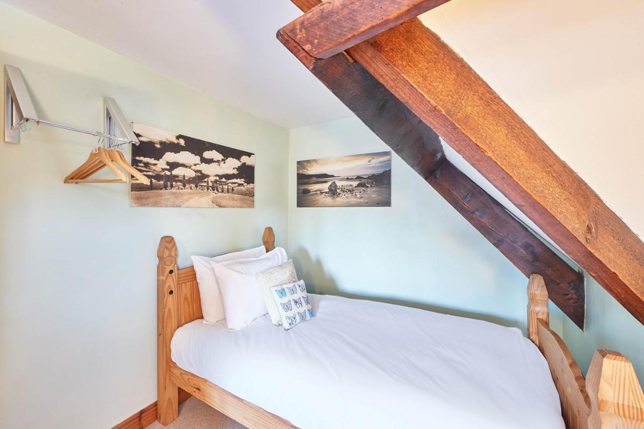 Apartment Host & - Oldcorn Whitby